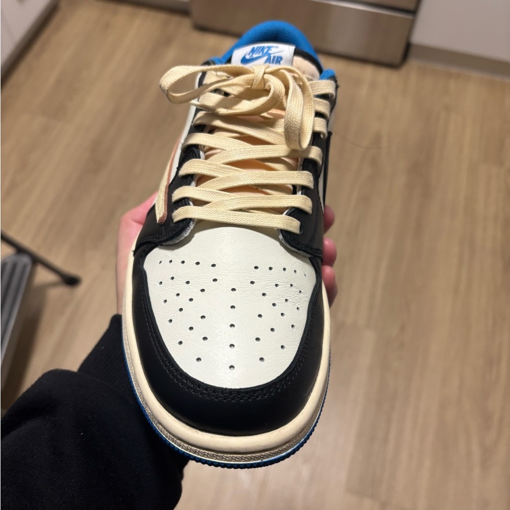Jordan retro 1 low Travis Scott blue - Picture 2 of 9